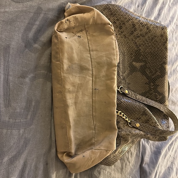 Authentic Micheal Kors snake skin patterned tote bag - Picture 3 of 7